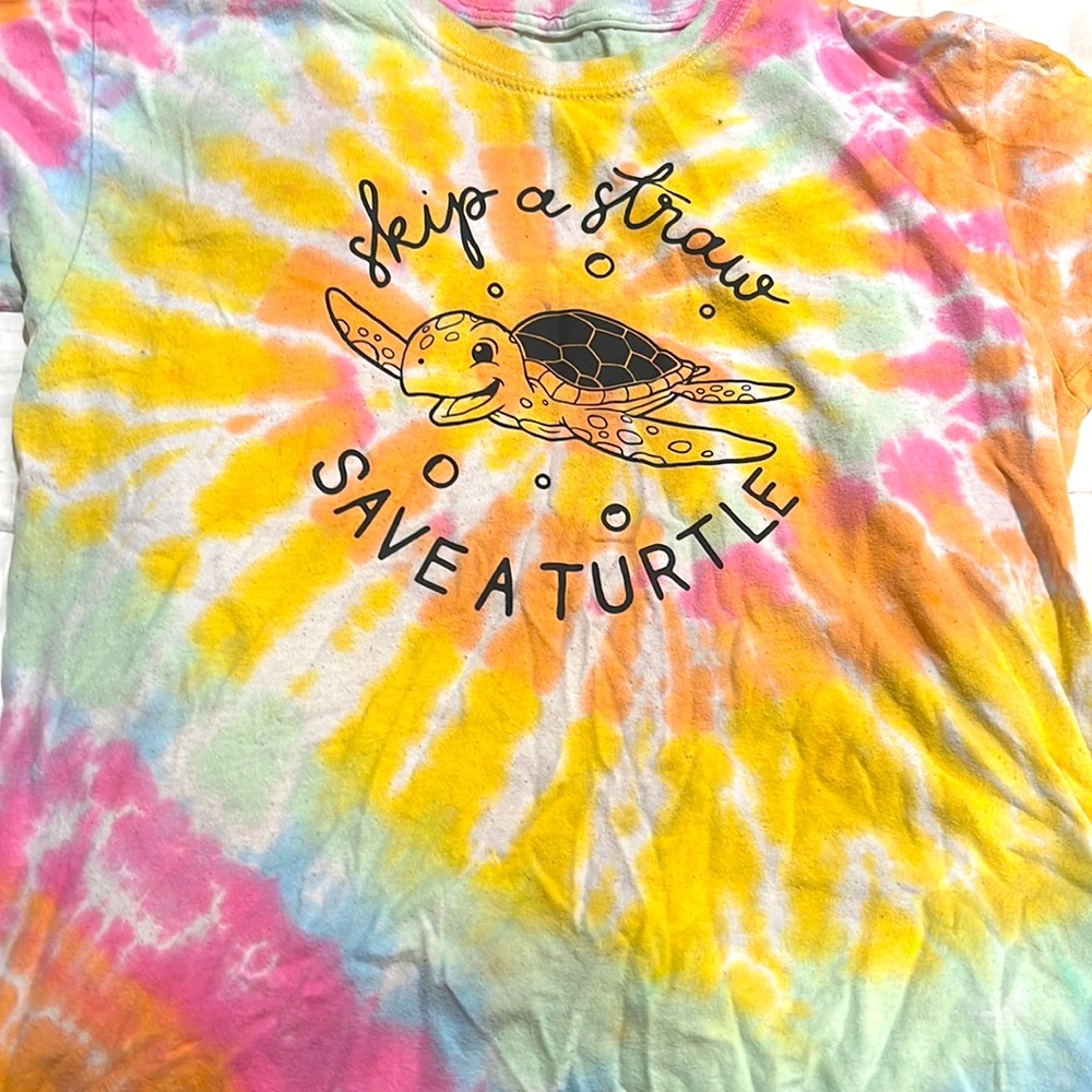 Rainbow say turtle shirt tag got ripped out but it is a medium
